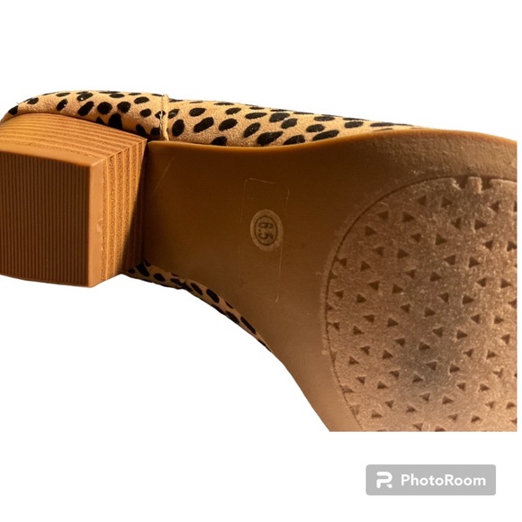 Lulu's Marca Tan and Black Cheetah Print Ankle Booties pointed toe size 6.5 - Picture 8 of 9